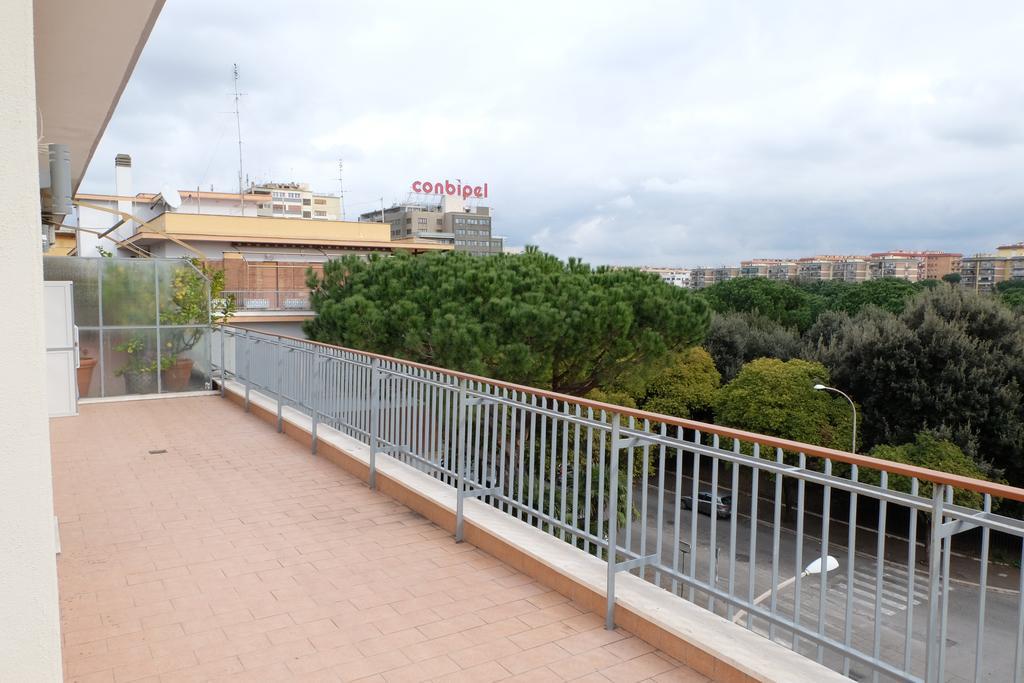Ferienwohnung Terrazza Sul Parco Rom Exterior foto